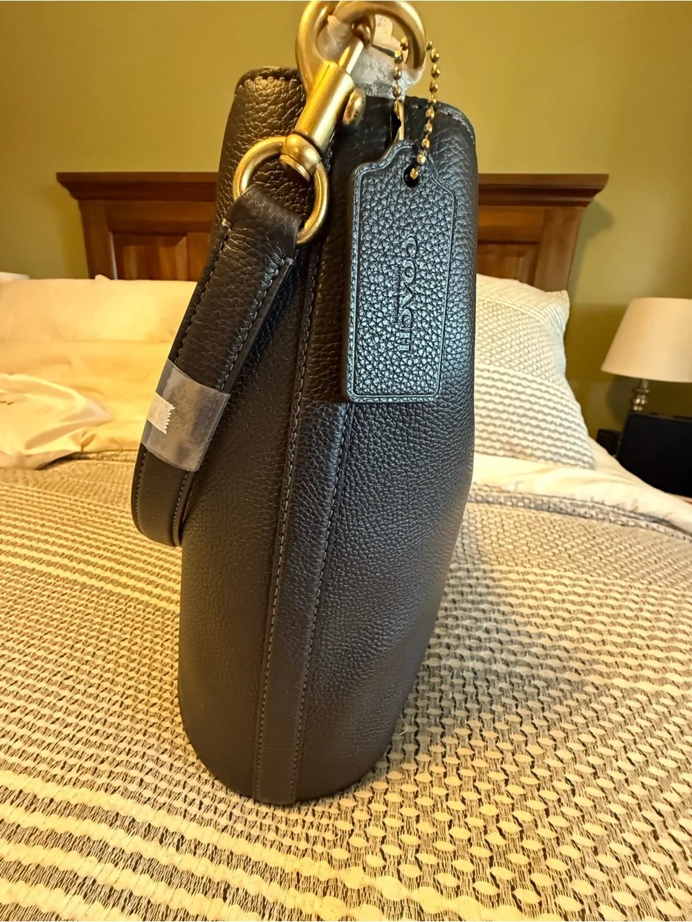 NWOT Coach Leather Bucket Shoulder Bag - Black